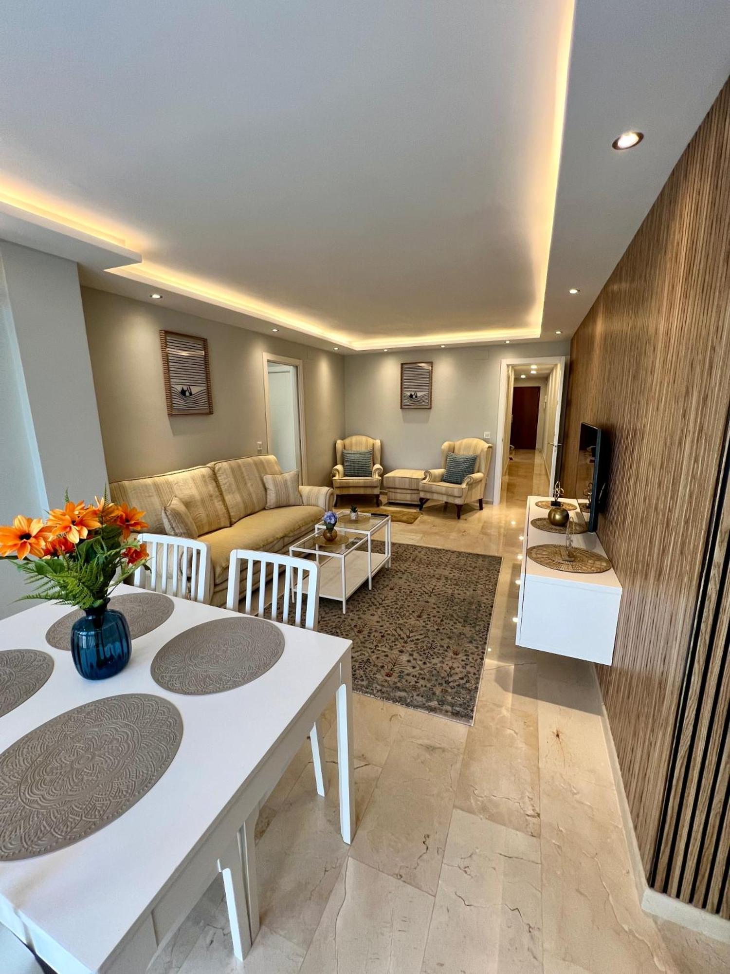 Apartamentos Prestige Suites Malaga IV Exterior photo