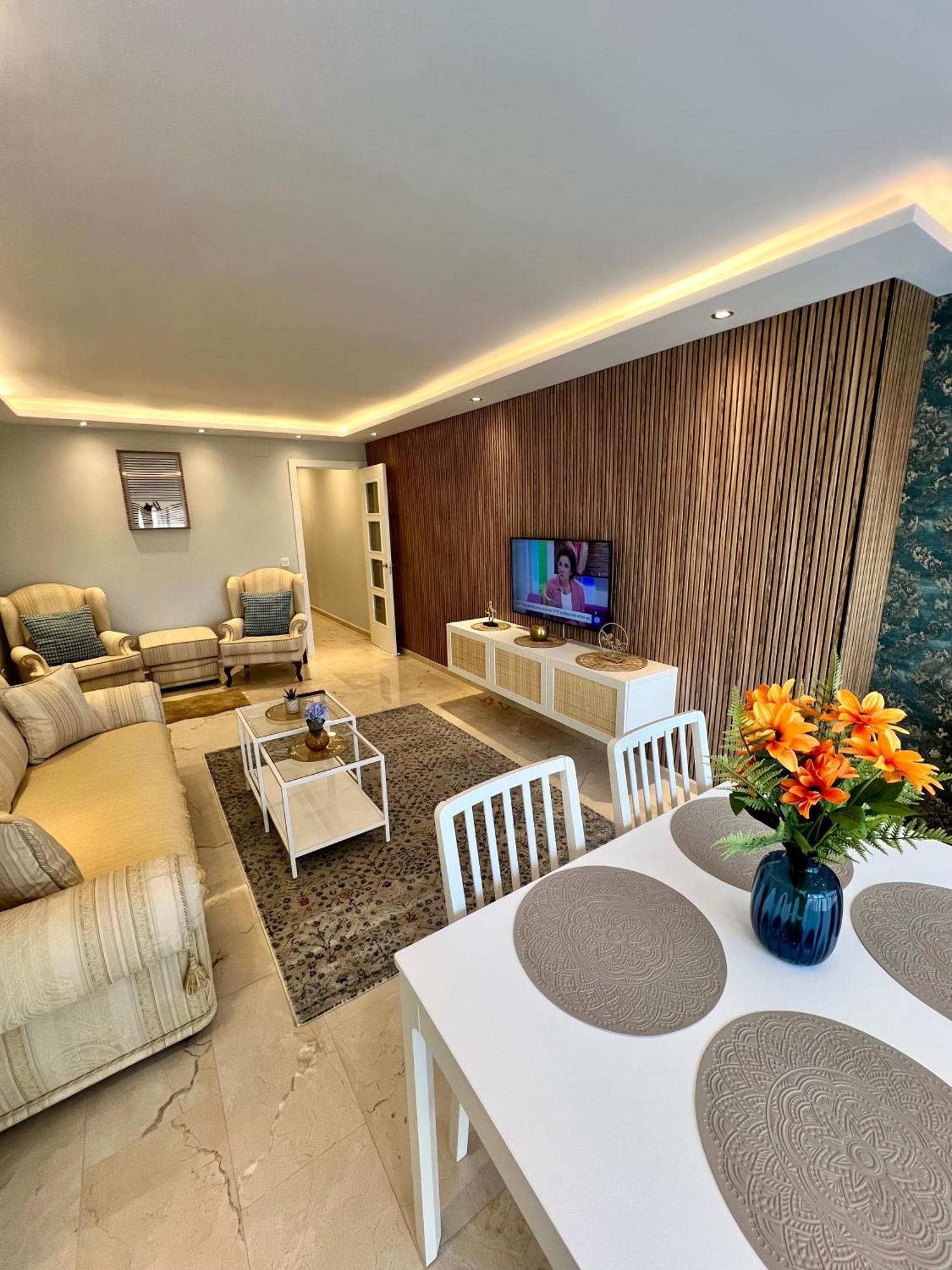 Apartamentos Prestige Suites Malaga IV Exterior photo