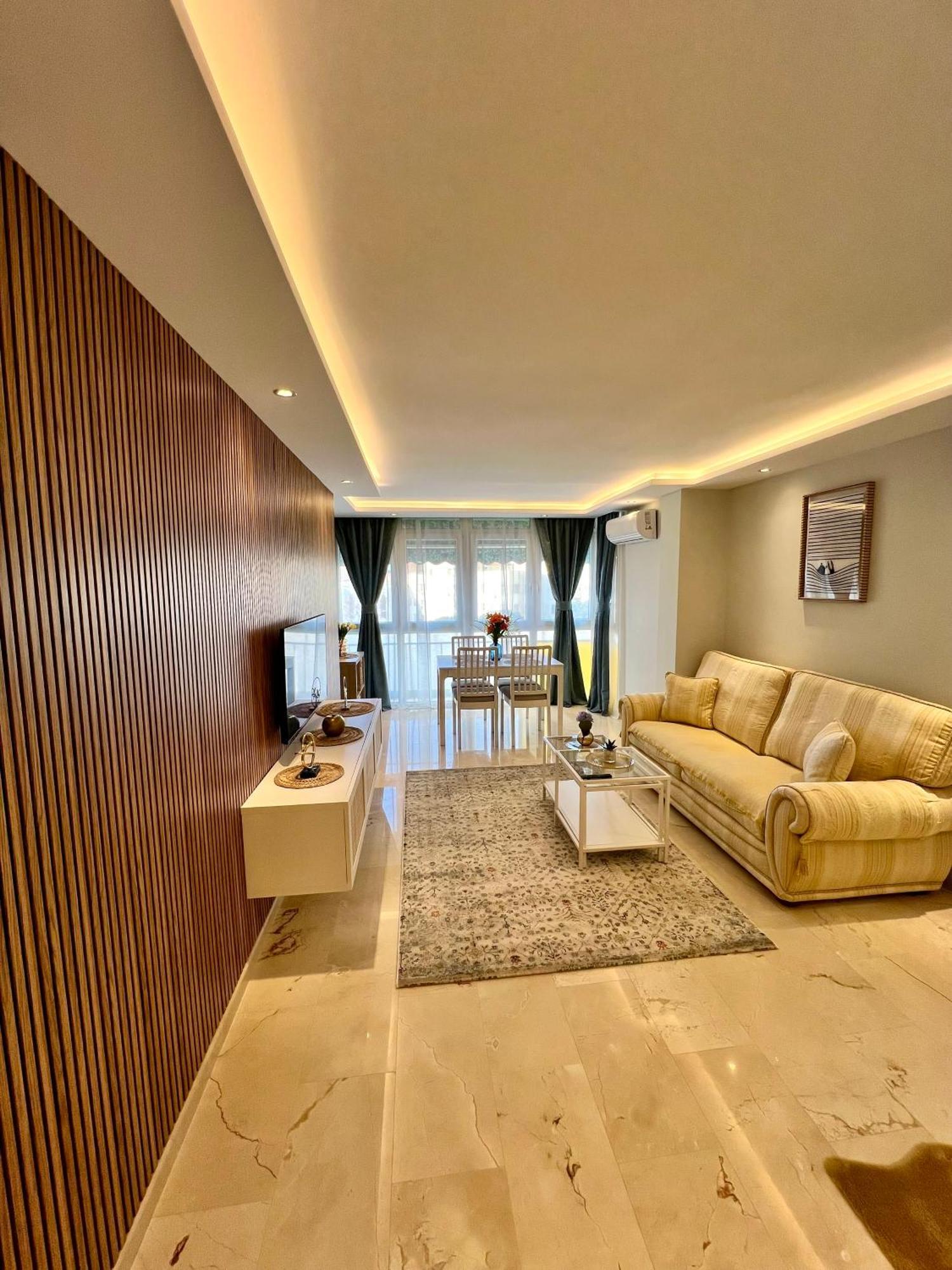 Apartamentos Prestige Suites Malaga IV Exterior photo